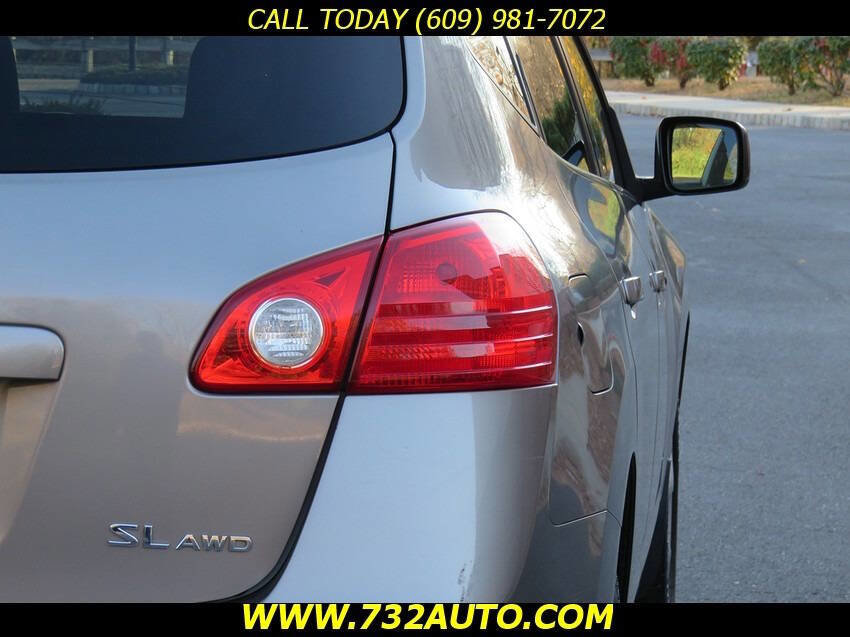 Used 2009 Nissan Rogue SL w/ Premium Pkg image 34