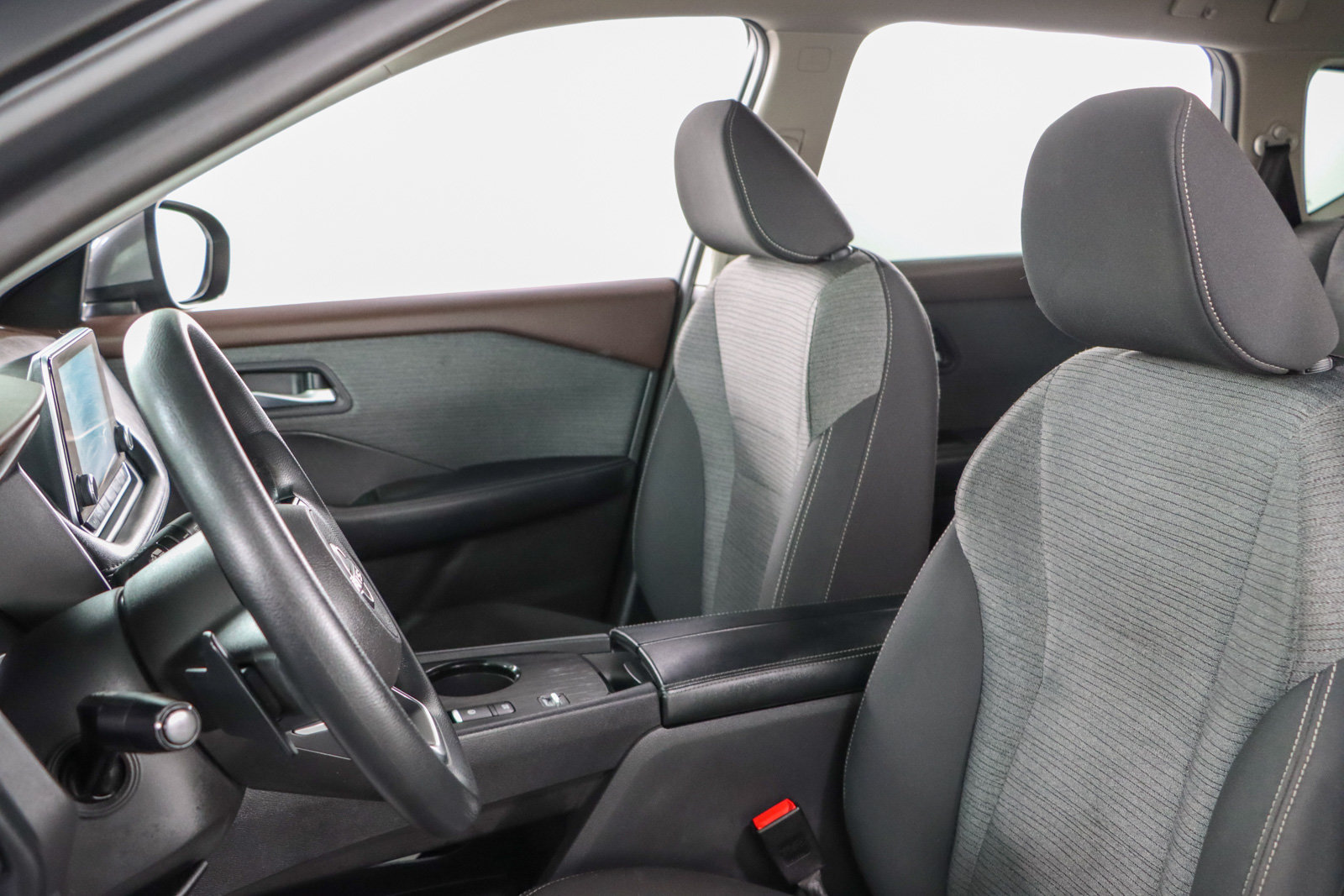Used 2023 Nissan Rogue SV FWD image 23