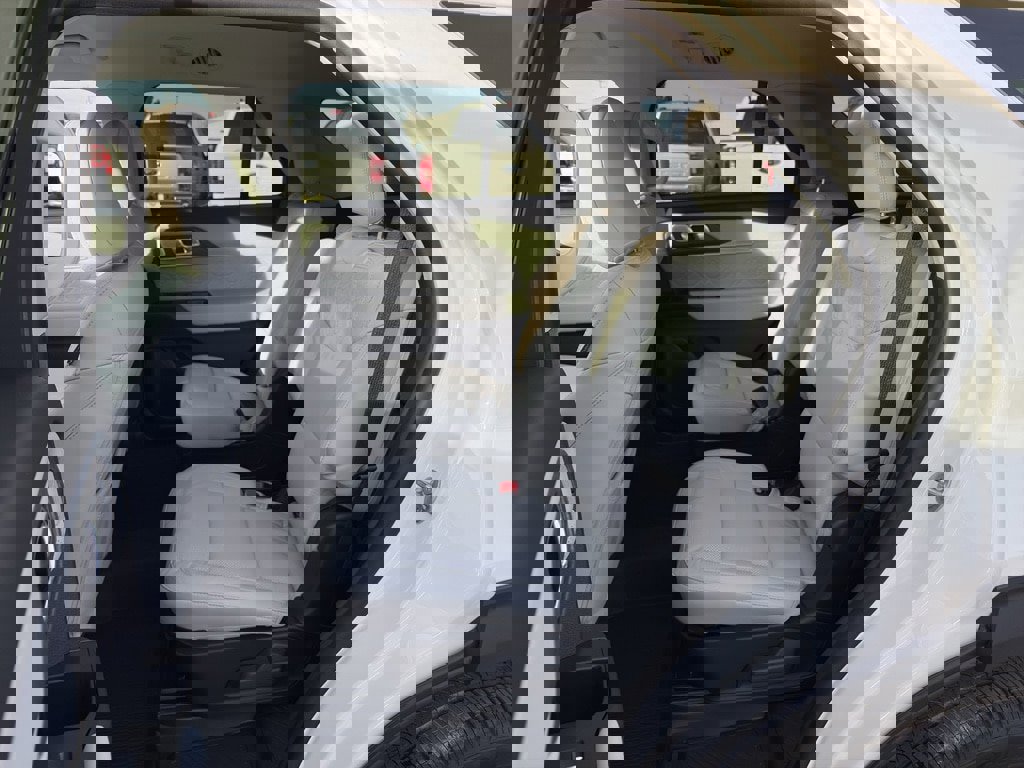 New 2026 Ford Explorer Platinum w/ LUX Leather Package image 28