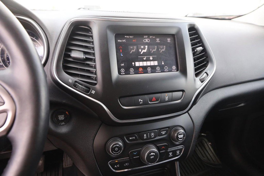 Used 2021 Jeep Cherokee Latitude Lux w/ Sun & Sound Group image 13