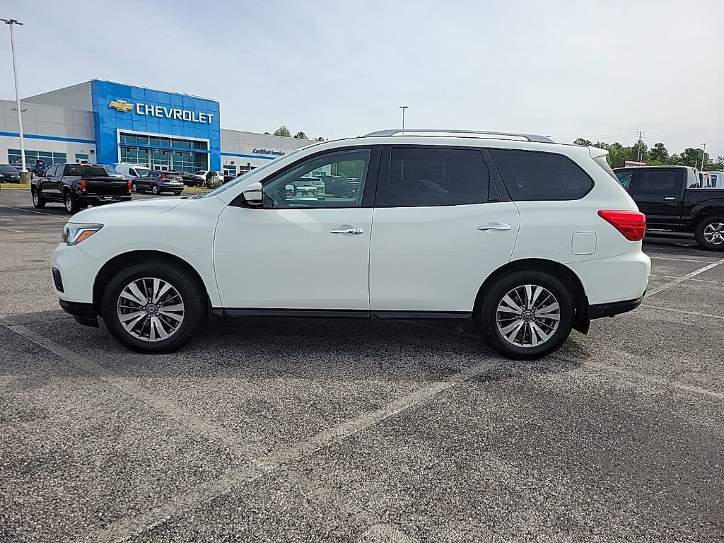 Used 2018 Nissan Pathfinder S FWD image 4