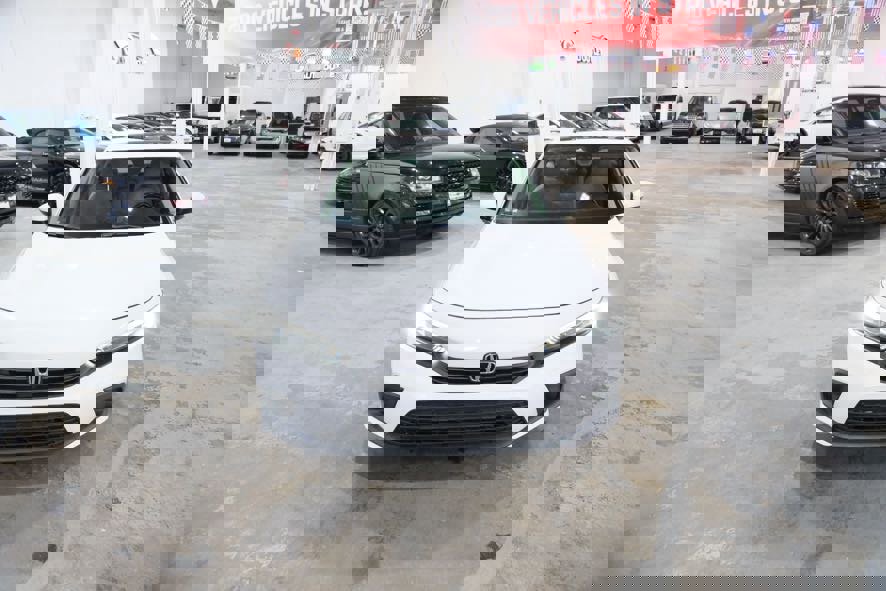 Used 2023 Honda Civic EX image 3