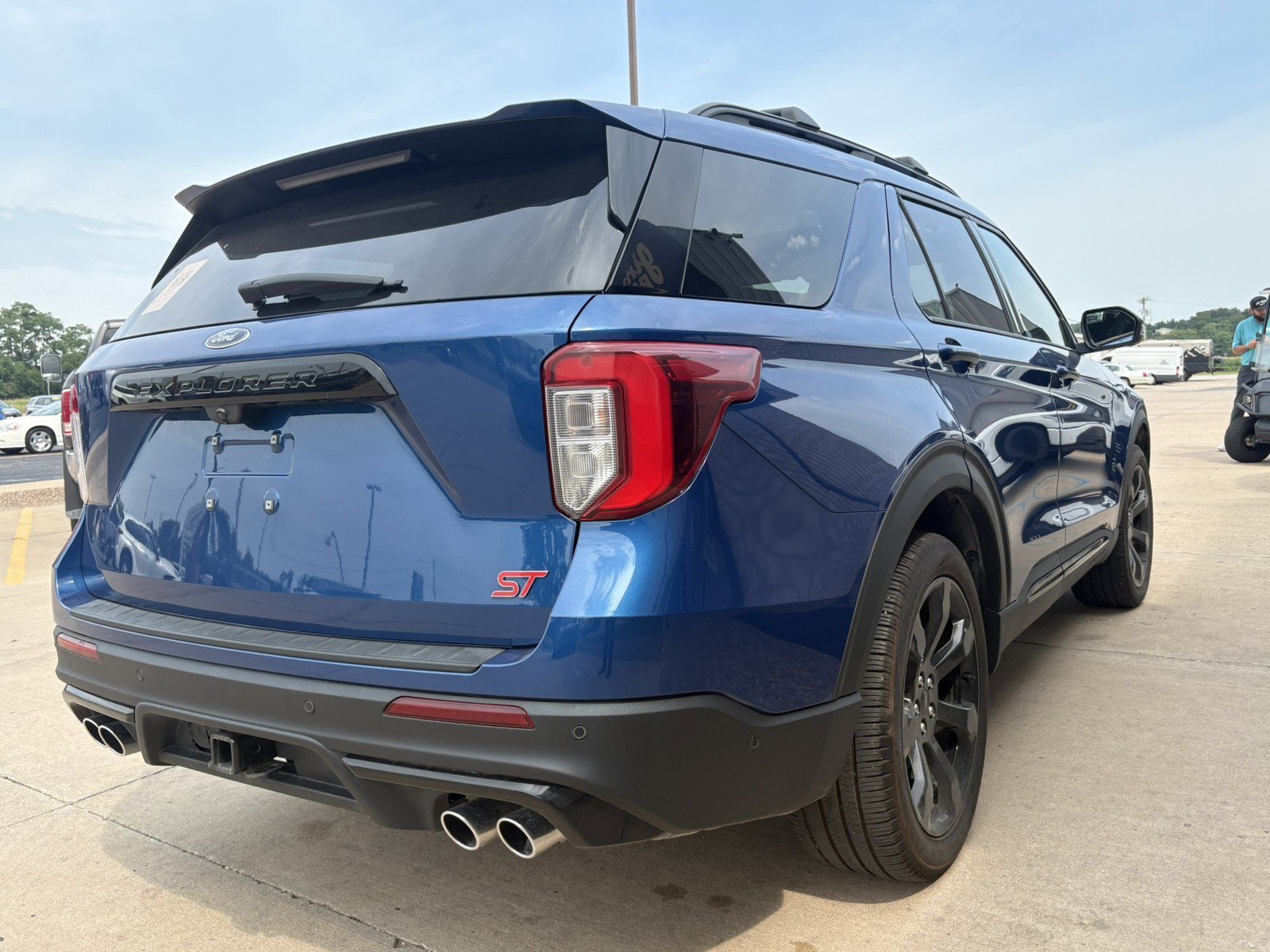 Used 2022 Ford Explorer ST w/ ST Street Pack image 11