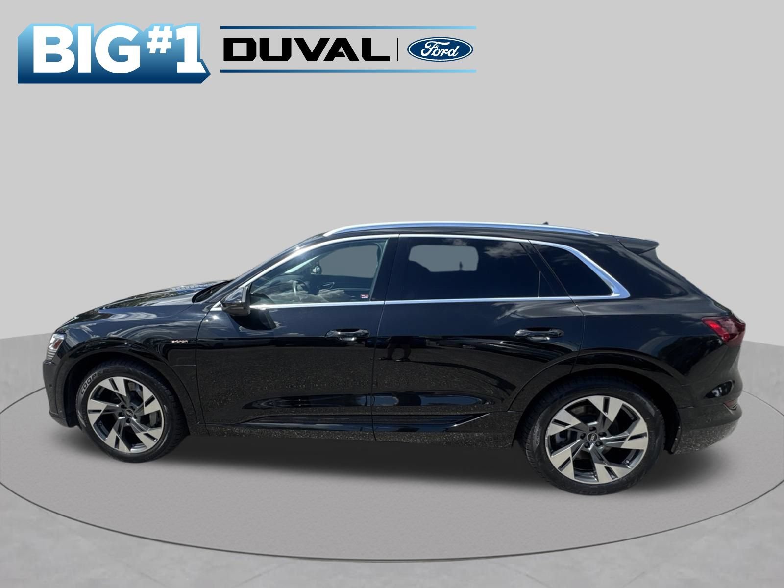 Used 2022 Audi e-tron Premium Plus AWD/4WD image 5