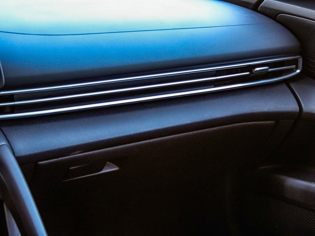 Used 2023 Hyundai Elantra SEL image 17