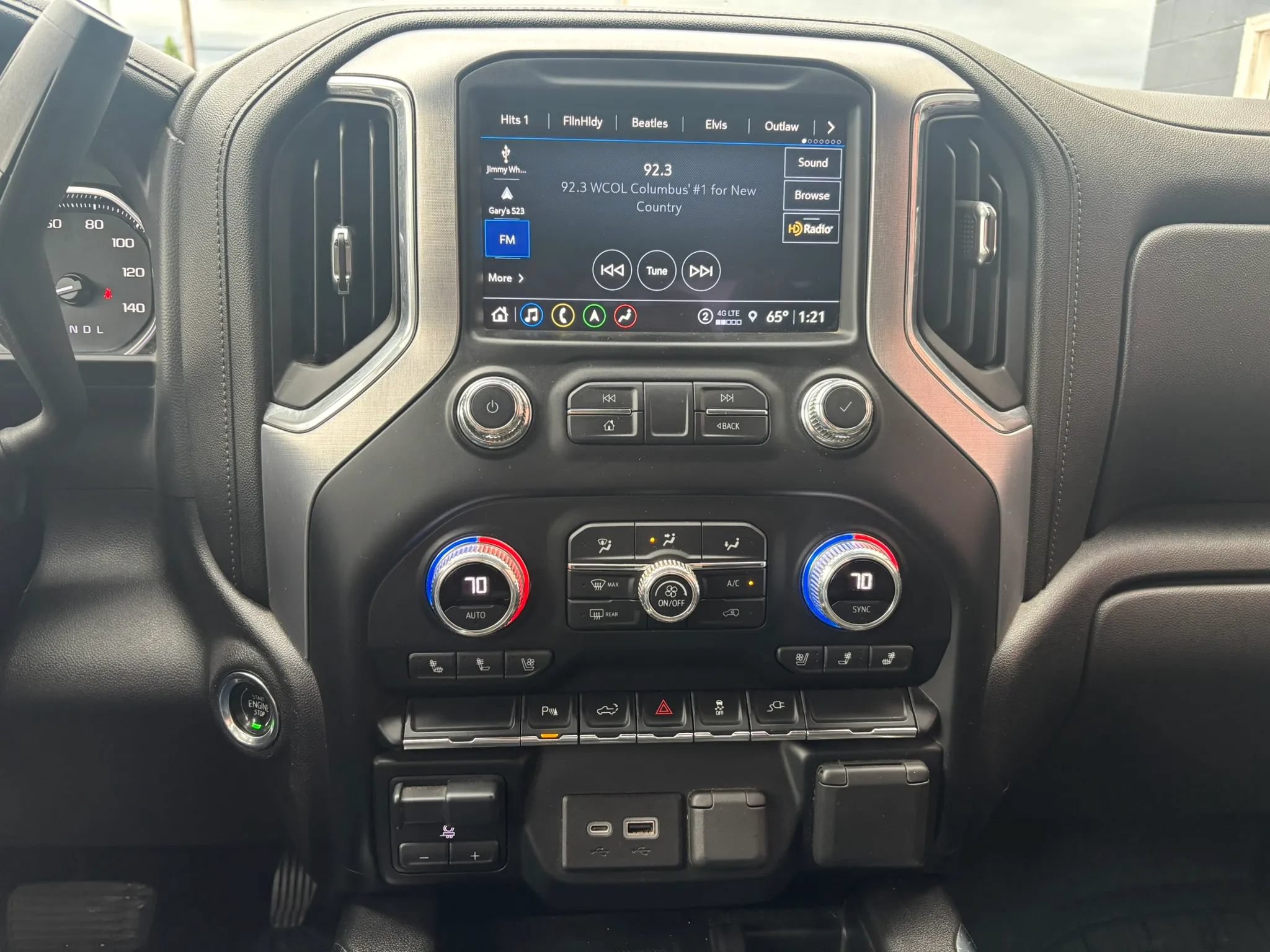 Used 2021 GMC Sierra 2500 SLT w/ SLT Preferred Package AWD/4WD image 24