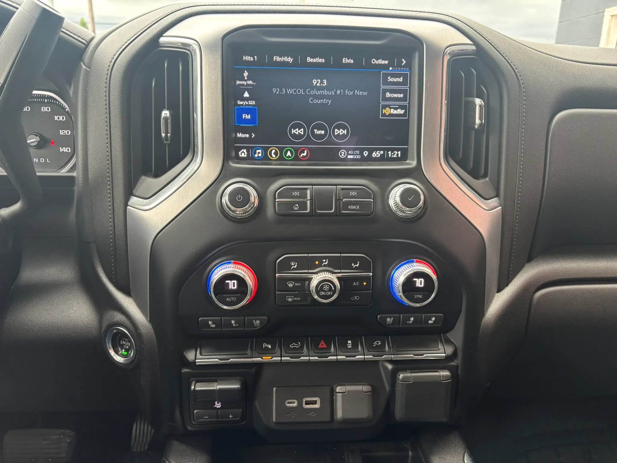 Used 2021 GMC Sierra 2500 SLT w/ SLT Preferred Package AWD/4WD image 24