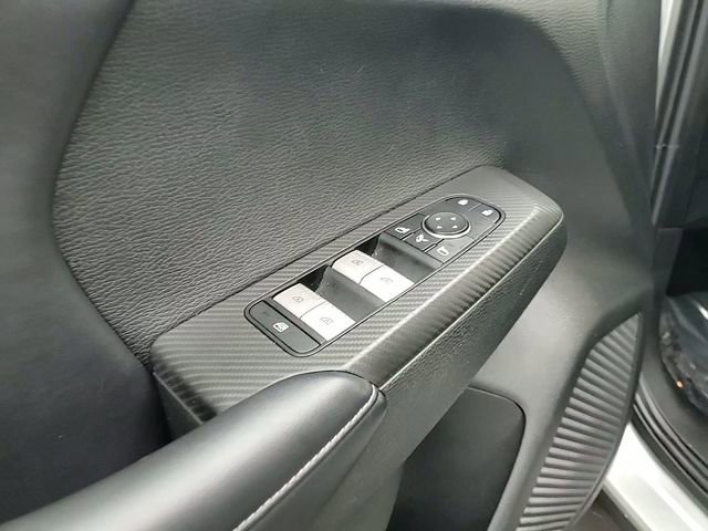 Used 2023 Mitsubishi Outlander SE image 13