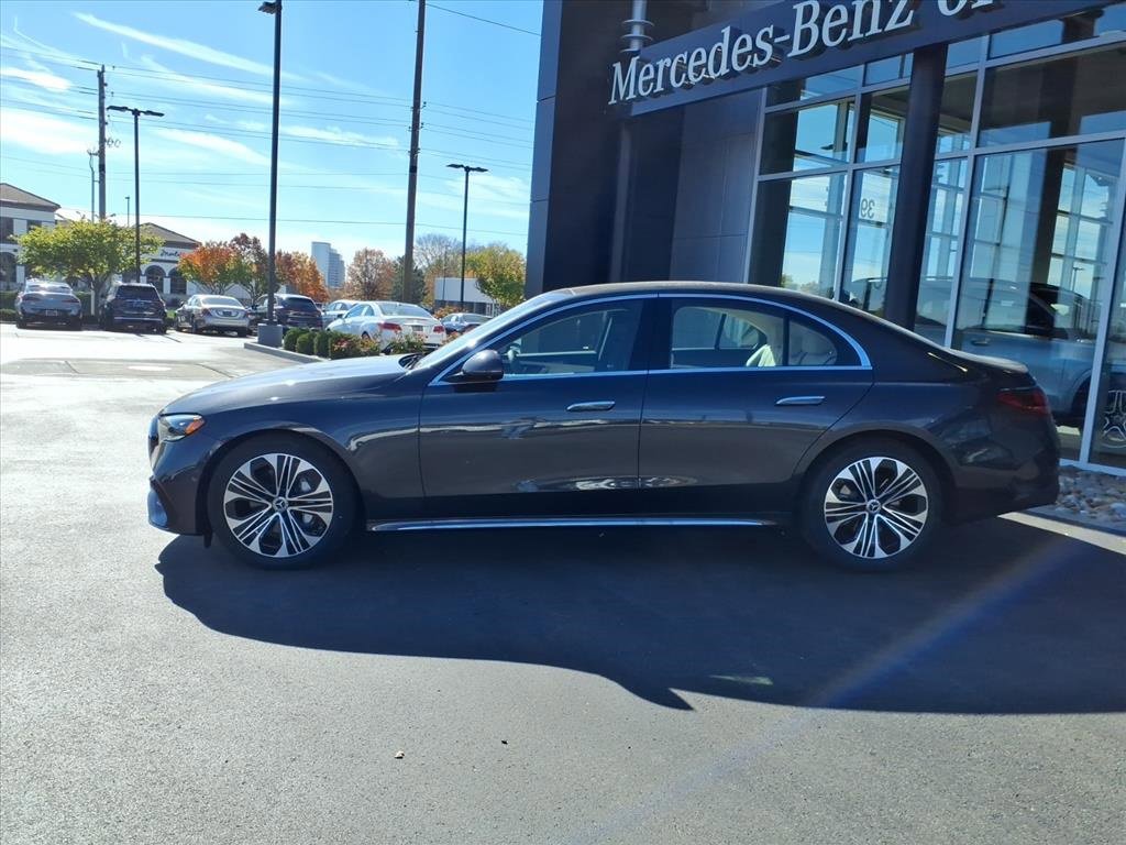 New 2026 Mercedes-Benz E 350 4MATIC Sedan image 4