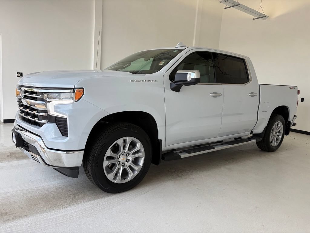 Used 2026 Chevrolet Silverado 1500 LTZ w/ LTZ Convenience Package II AWD/4WD image 18