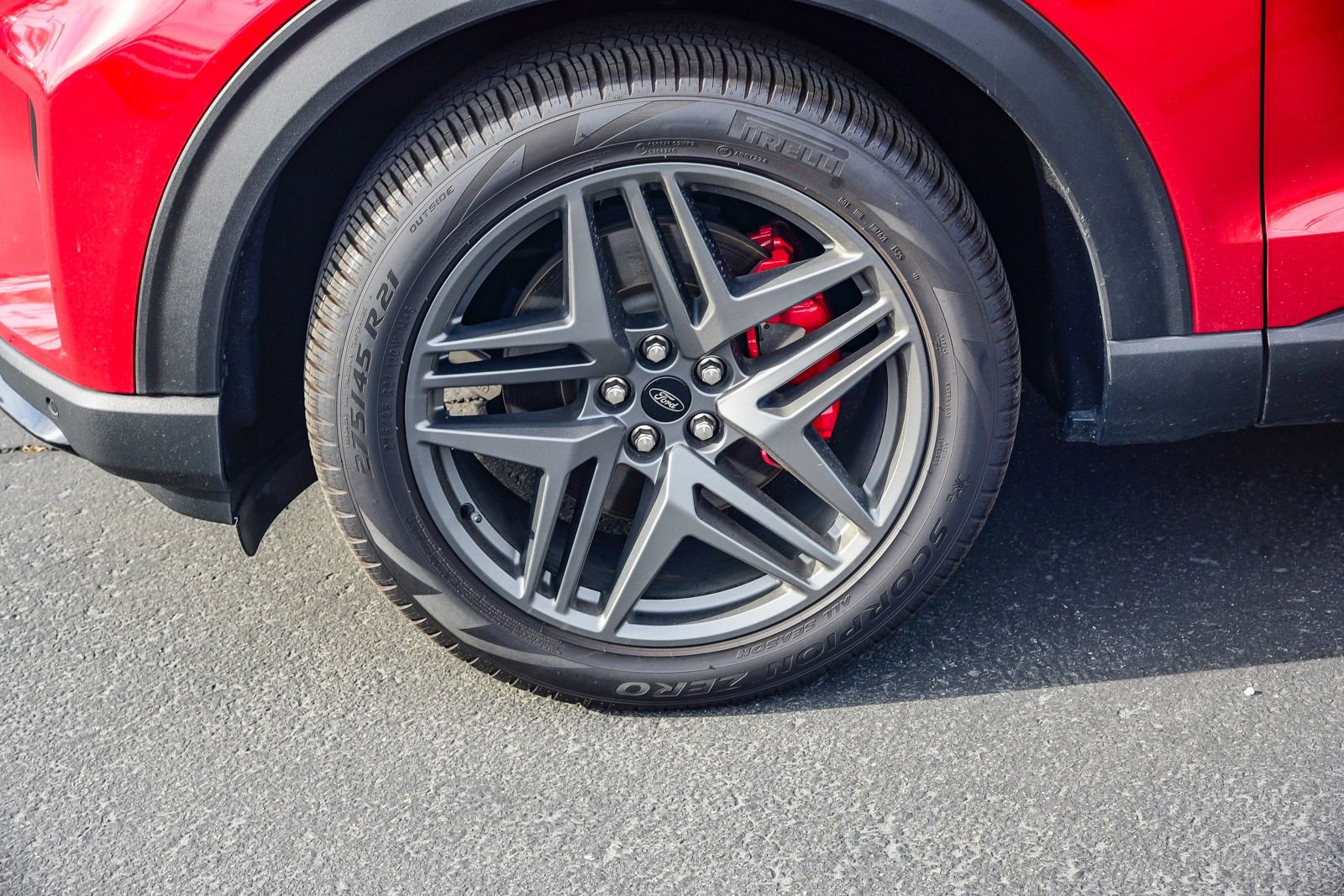 Used 2025 Ford Explorer ST-Line w/ Premium Package image 9