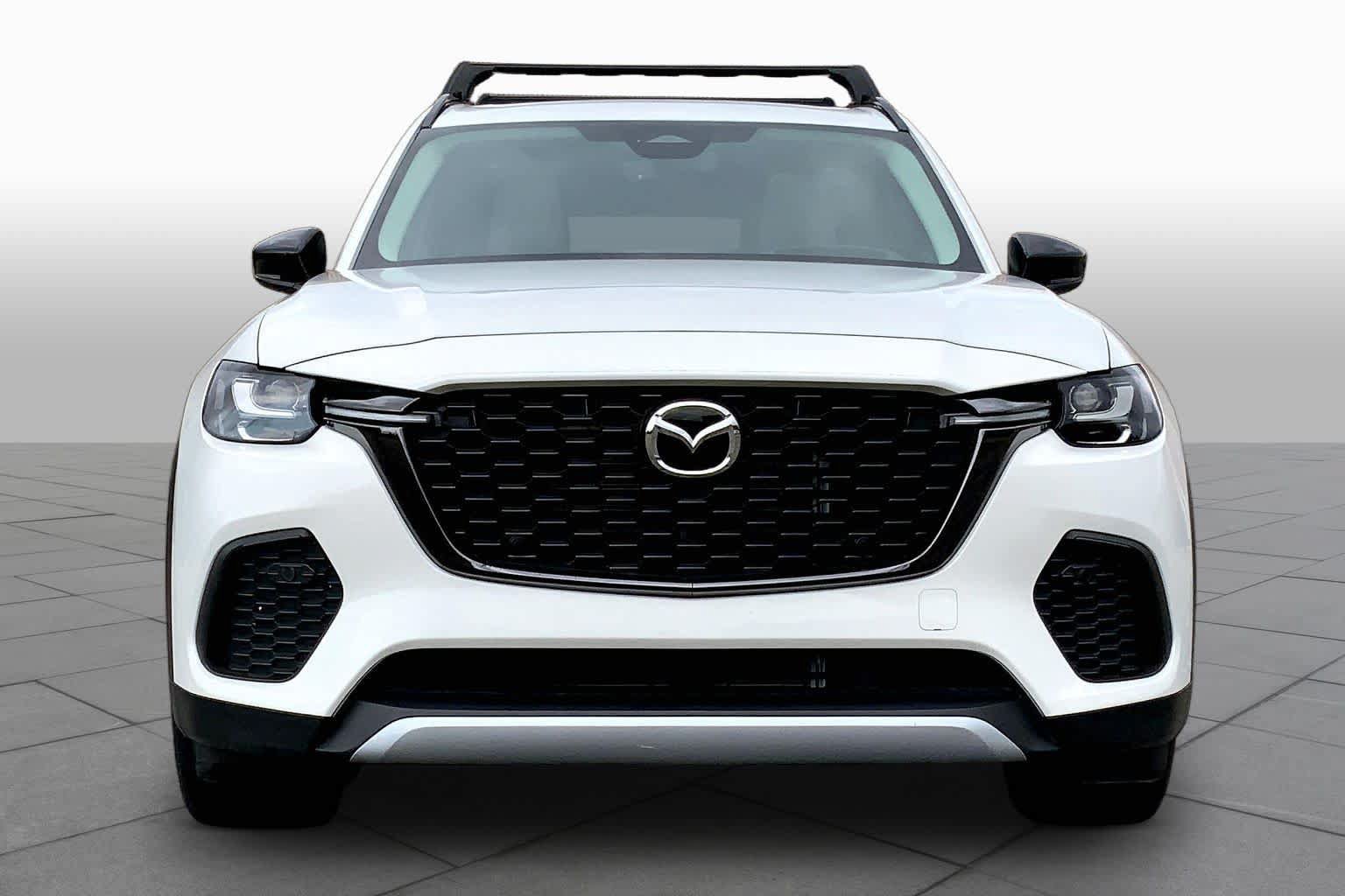 Certified 2025 MAZDA CX-70 Plug-In Hybrid w/ Premium Pkg AWD/4WD image 4