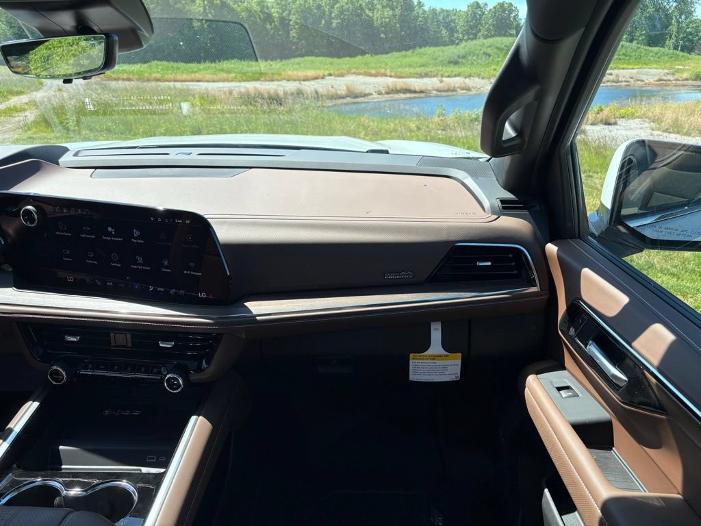 New 2026 Chevrolet Tahoe High Country w/ LPO, Illumination Package AWD/4WD image 42