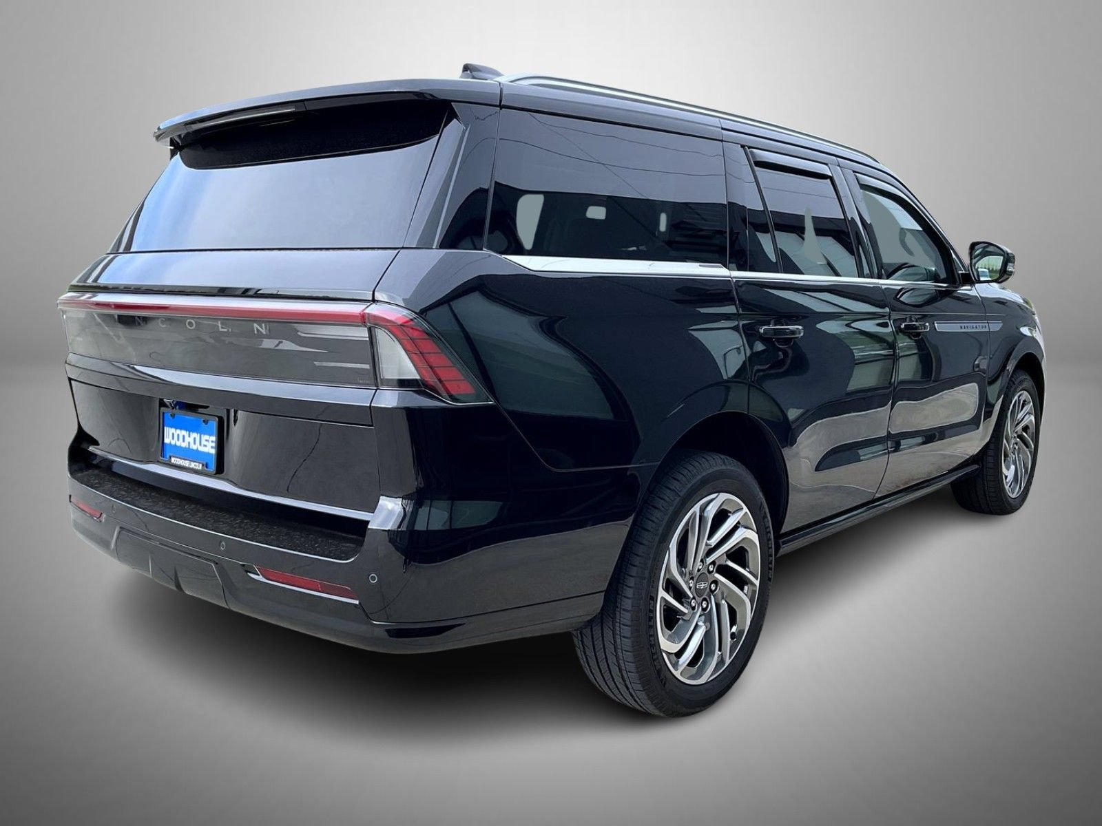 Certified 2026 Lincoln Navigator Reserve AWD/4WD image 5