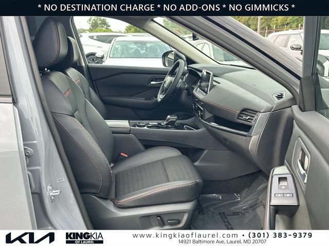 Used 2025 Nissan Rogue SV w/ Rock Creek Premium Package AWD/4WD image 16