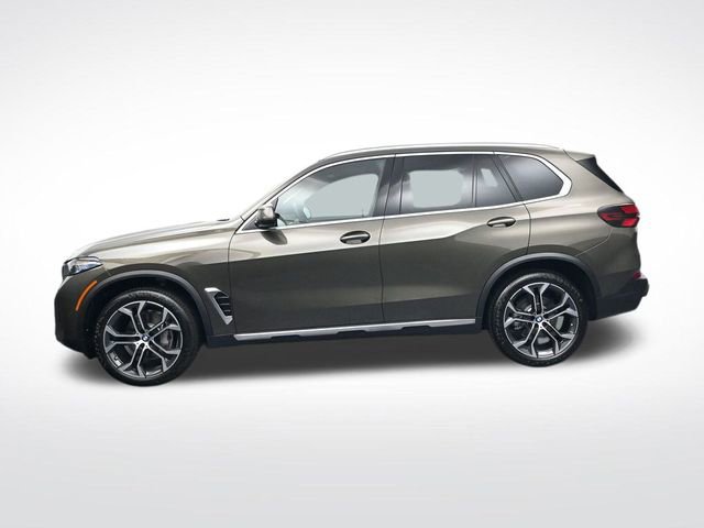 New 2026 BMW X5 sDrive40i image 8