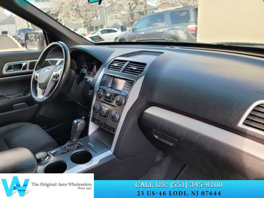 Used 2012 Ford Explorer XLT image 16