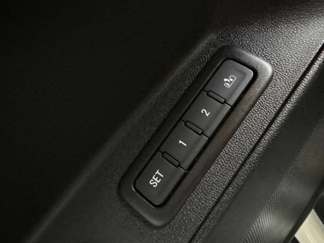 Used 2021 Chevrolet Equinox Premier FWD image 34