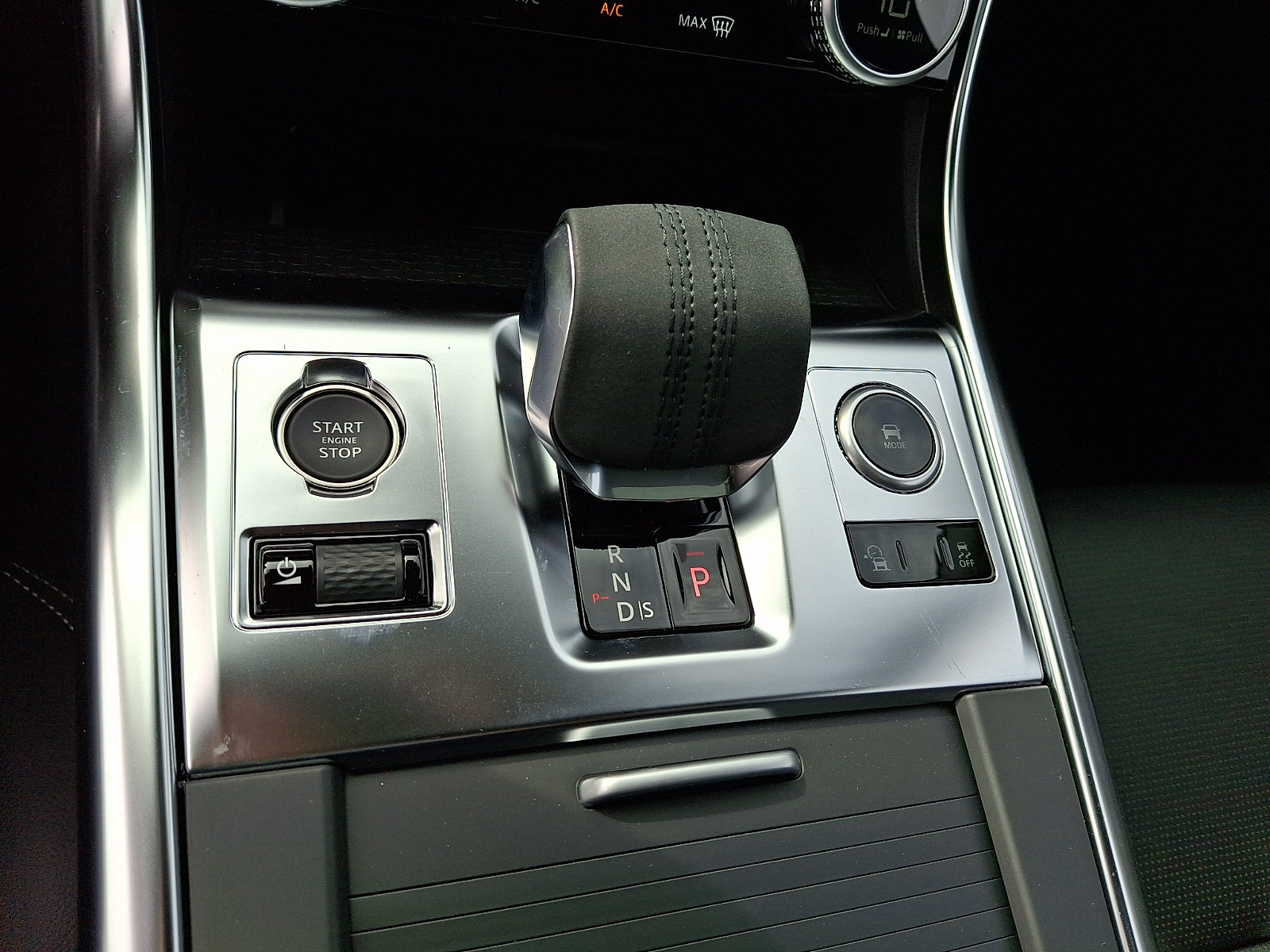 New 2024 Jaguar XF R-Dynamic SE AWD/4WD image 11