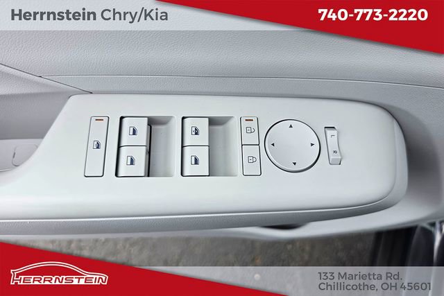 Used 2024 Hyundai Kona SEL image 15