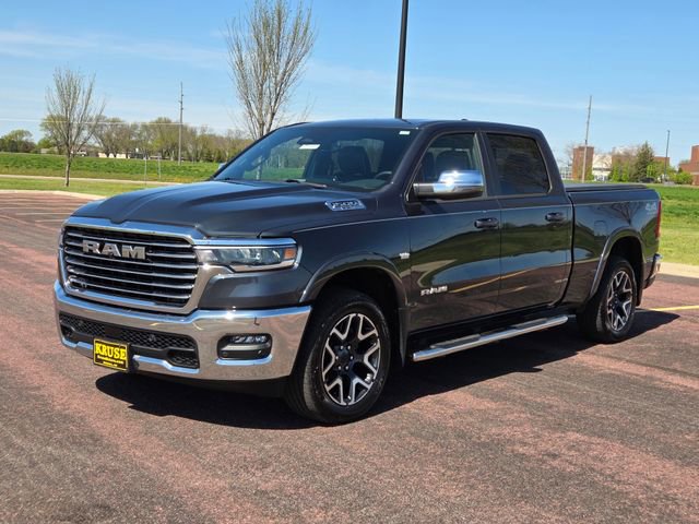 Used 2025 RAM 1500 Laramie AWD/4WD image 8