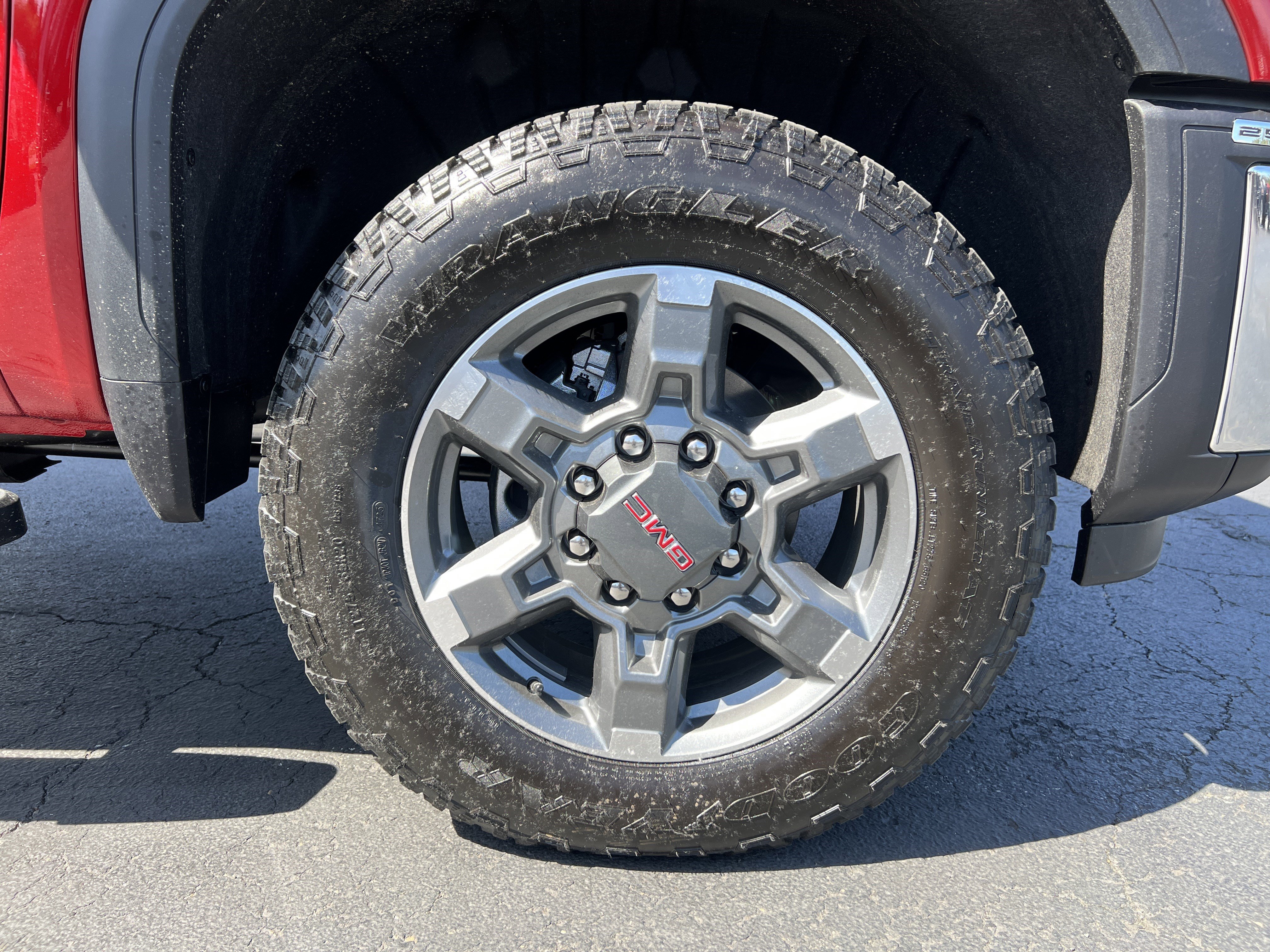 New 2026 GMC Sierra 2500 SLT w/ SLT Premium Package AWD/4WD image 11