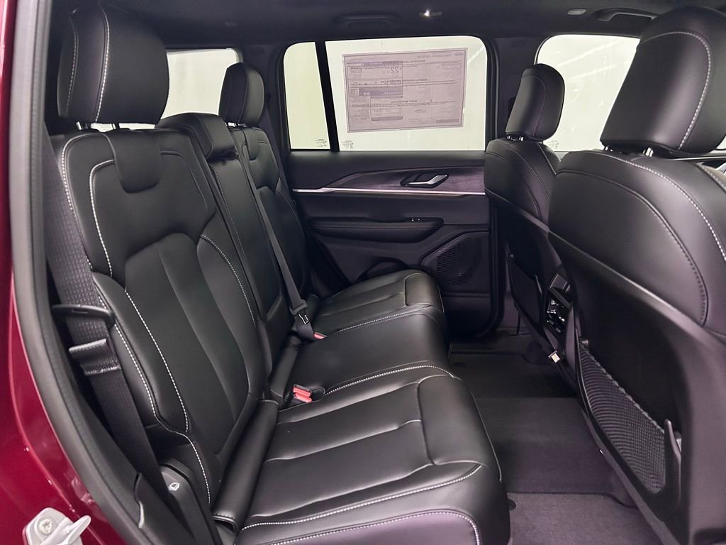 New 2025 Jeep Grand Cherokee Limited image 21