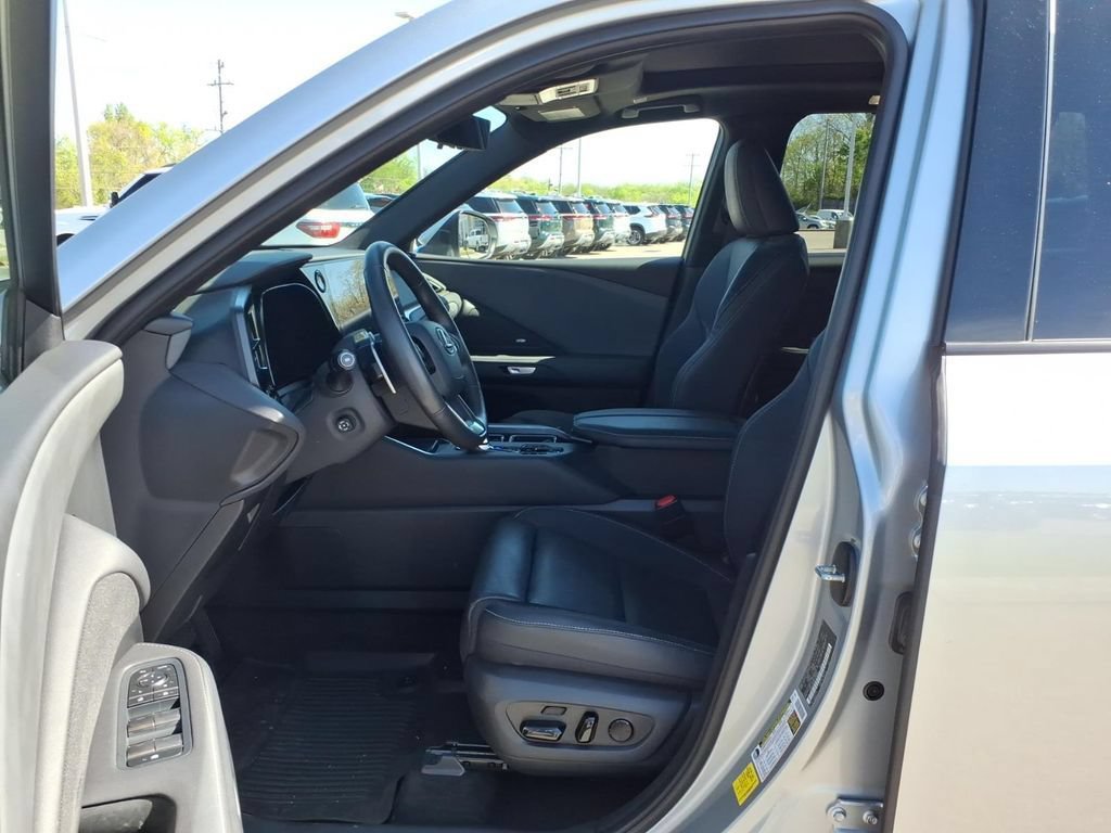 Used 2025 Lexus TX 350 AWD w/ Technology Package image 4