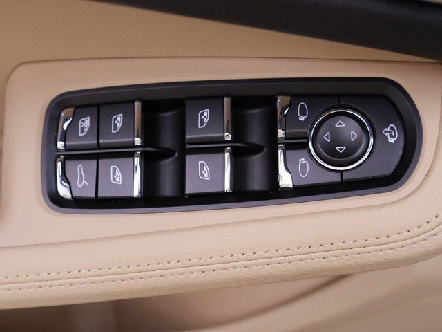 New 2024 Porsche Macan image 25