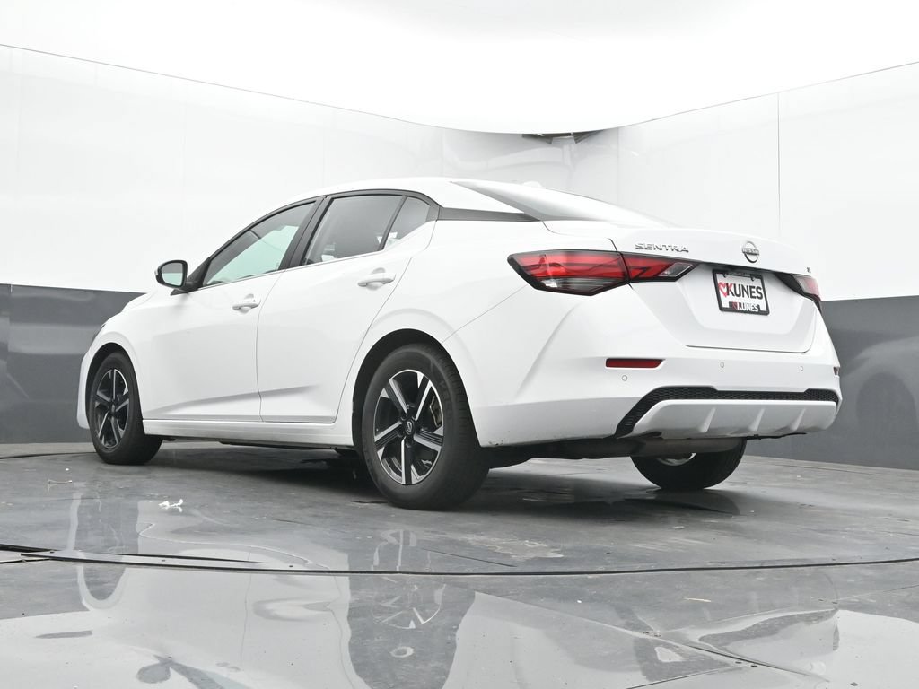 Used 2024 Nissan Sentra SV FWD image 47
