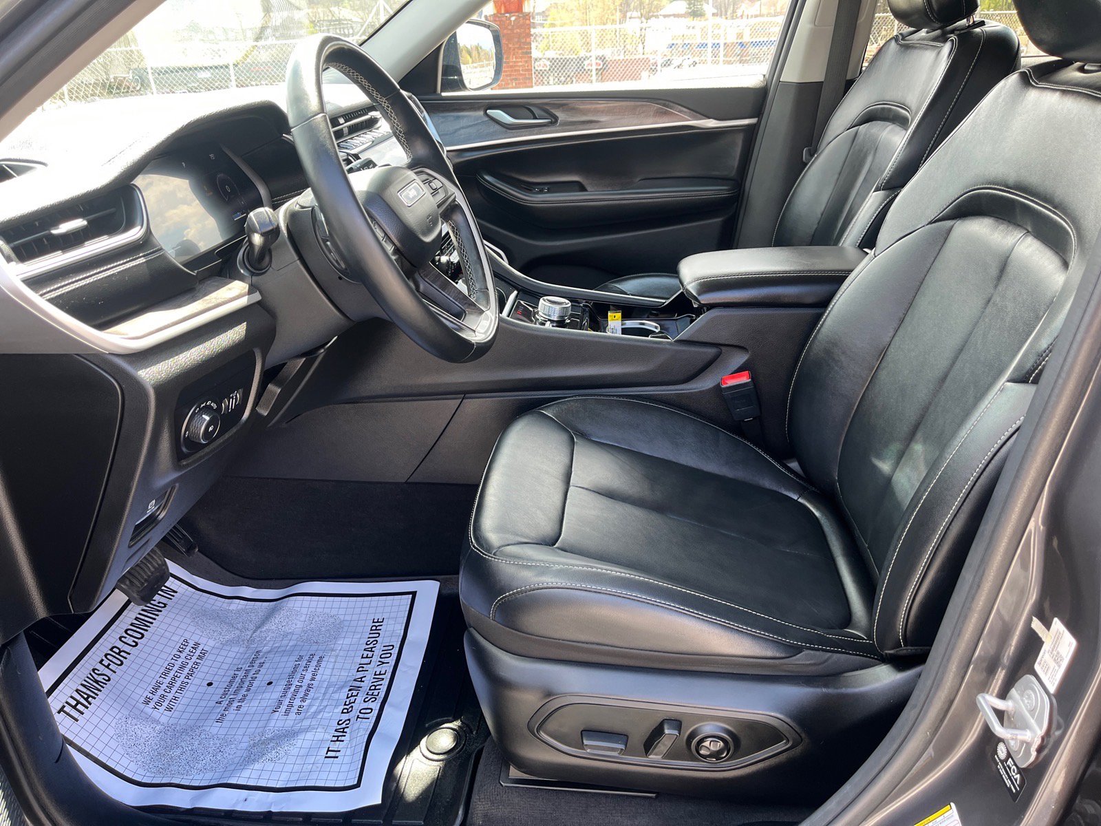 Used 2021 Jeep Grand Cherokee L Limited AWD/4WD image 17