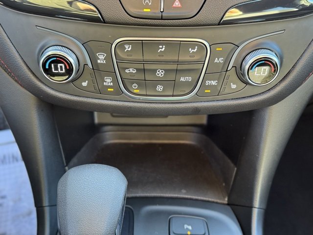 Used 2022 Chevrolet Equinox RS w/ RS Leather Package image 21