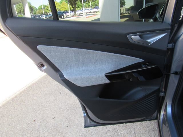 Used 2023 Volkswagen ID.4 2WD image 17