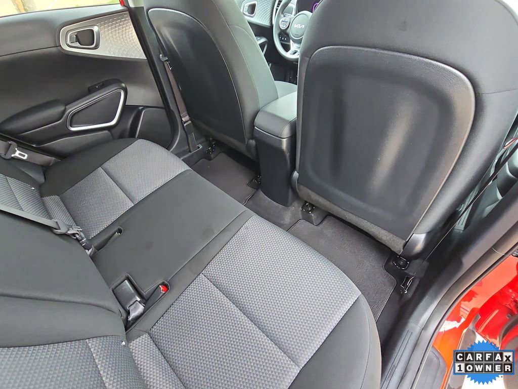 Used 2025 Kia Soul LX w/ LX Technology Package image 11