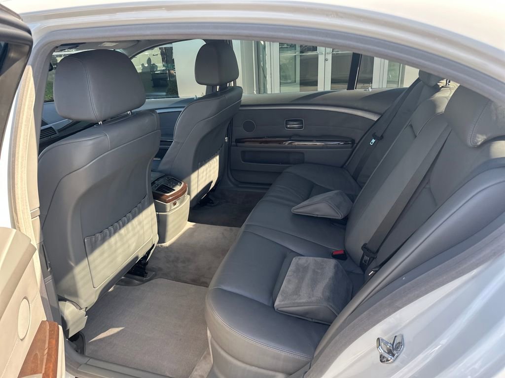Used 2003 BMW 745Li image 21