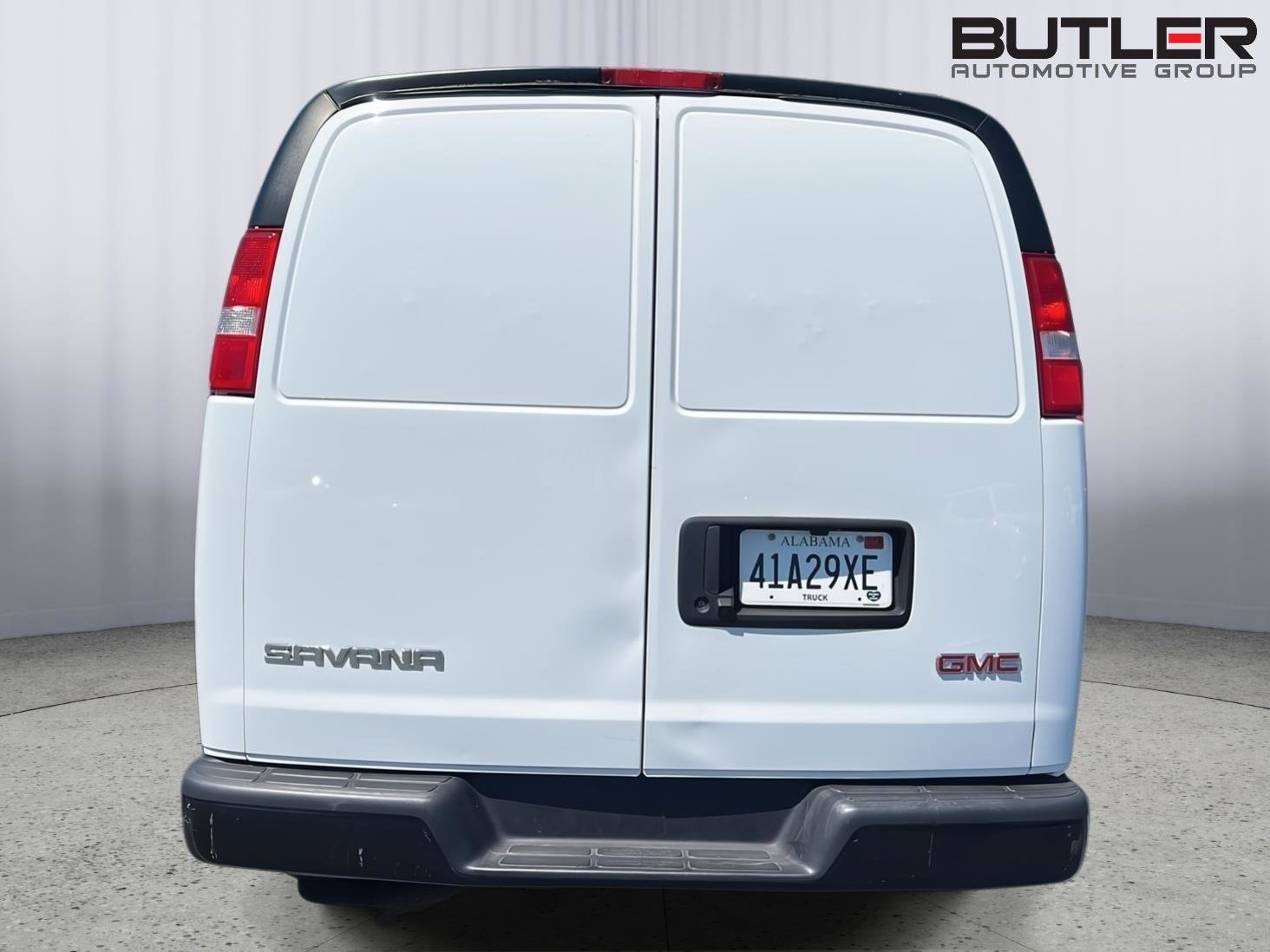Used 2023 GMC Savana 2500 Extended RWD image 3