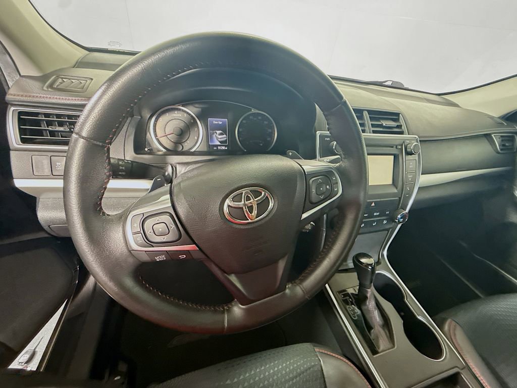 Used 2015 Toyota Camry SE FWD image 20