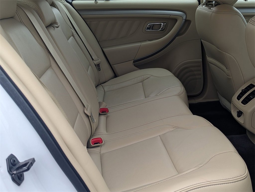Used 2018 Ford Taurus SEL image 24