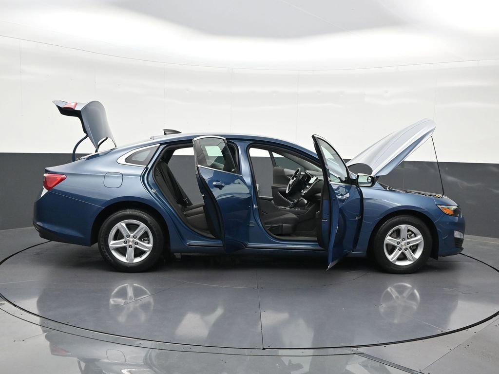 Used 2024 Chevrolet Malibu LS FWD image 32