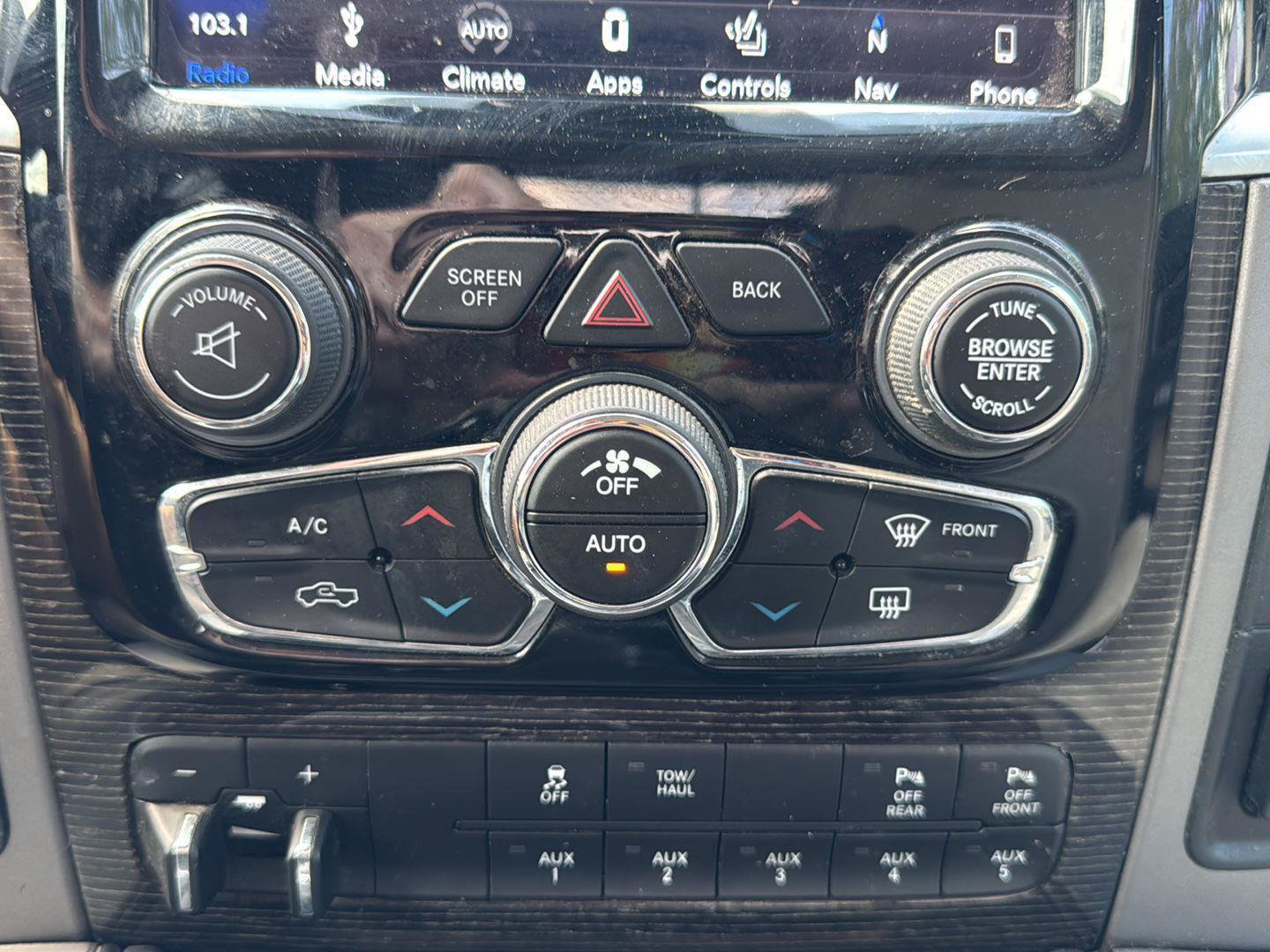 Used 2018 RAM 2500 Limited AWD/4WD image 17