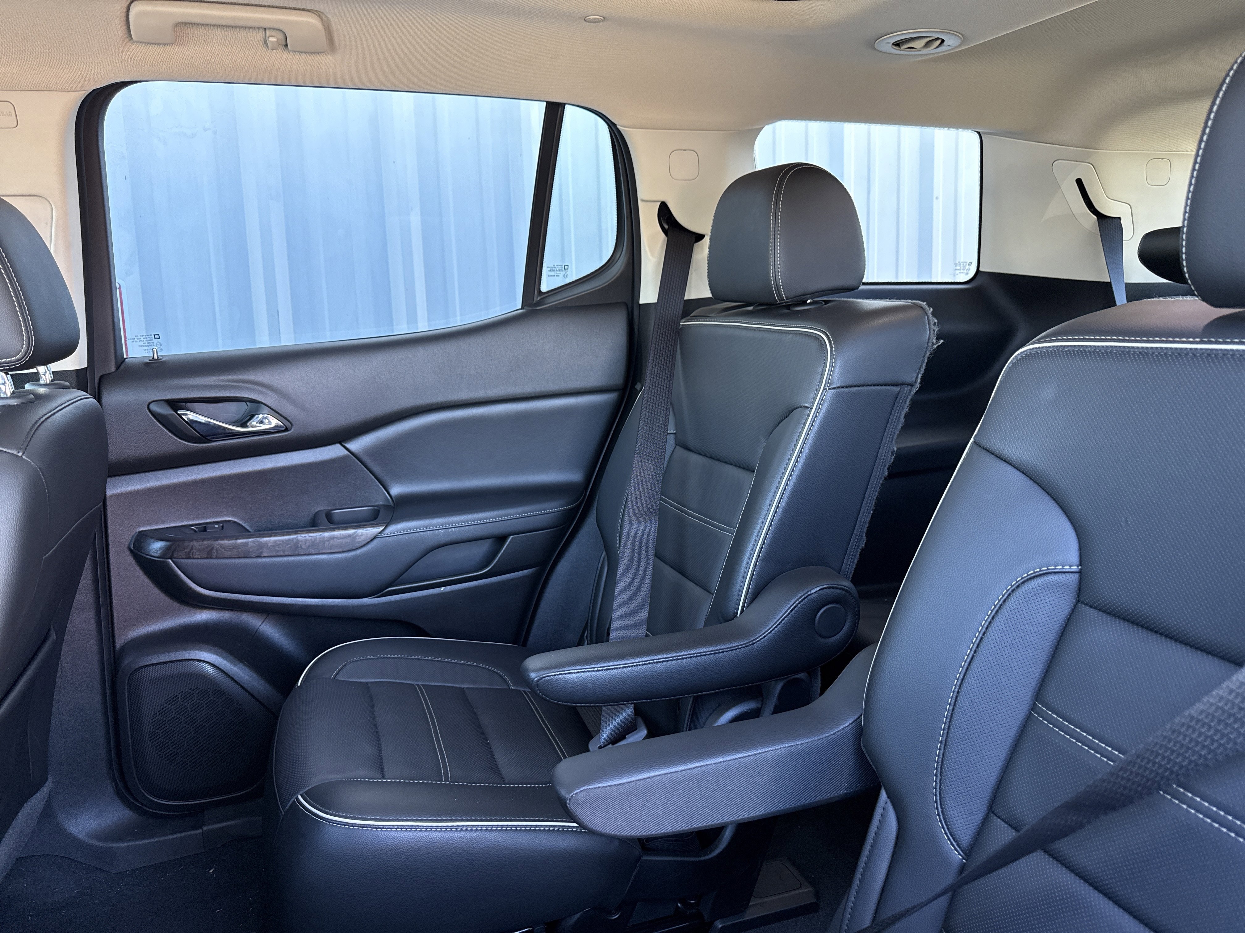 Used 2020 GMC Acadia Denali w/ LPO, 'HIT The Road' Package image 26