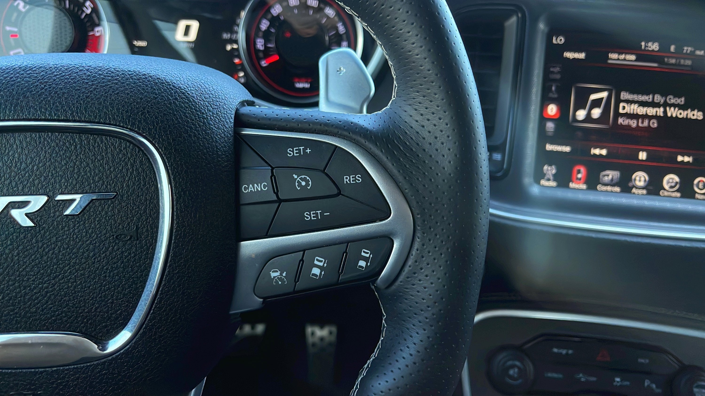 Used 2016 Dodge Challenger SRT w/ Technology Group RWD image 12