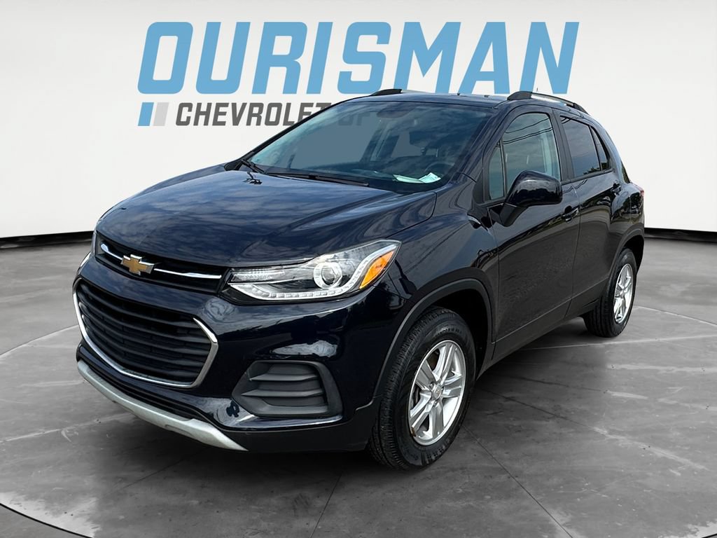 Used 2022 Chevrolet Trax LT w/ LT Convenience Package AWD/4WD image 2