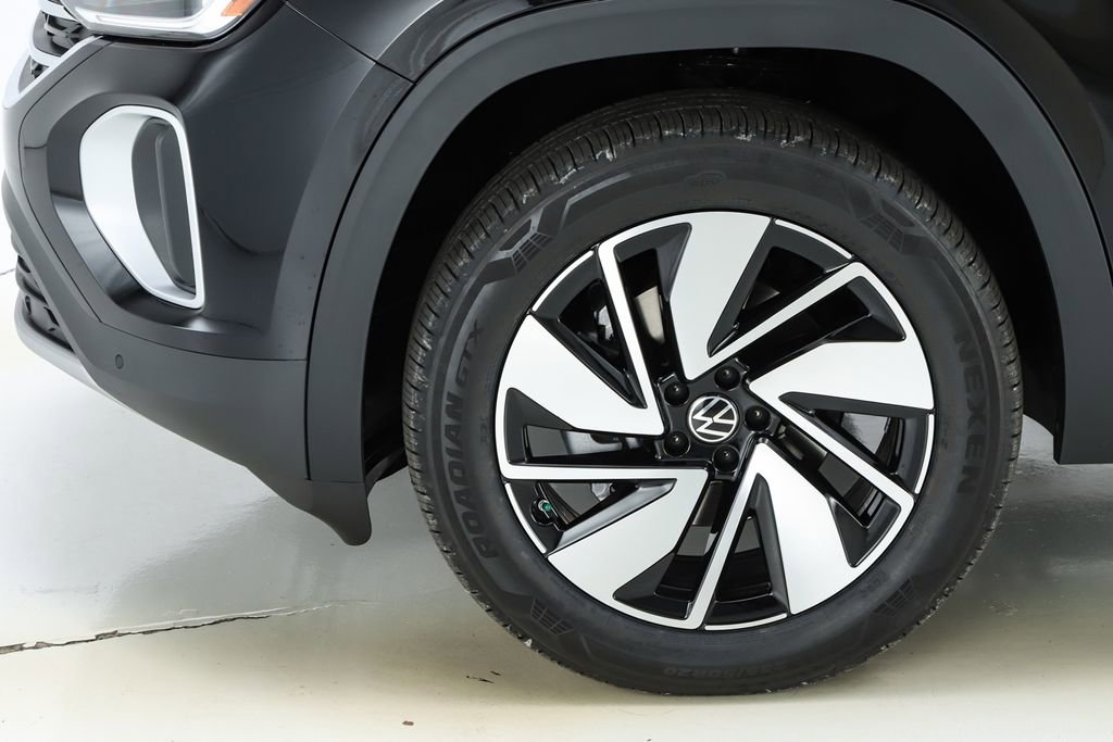 New 2026 Volkswagen Atlas SE image 44