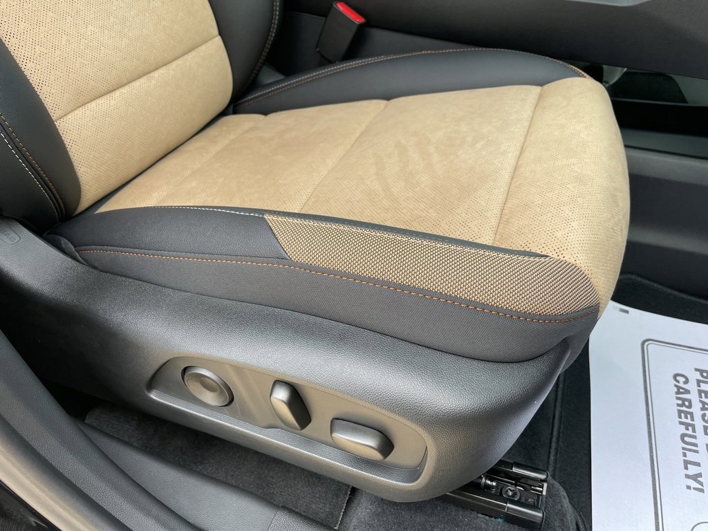 New 2026 Chevrolet Equinox ACTIV w/ Convenience Package III image 19