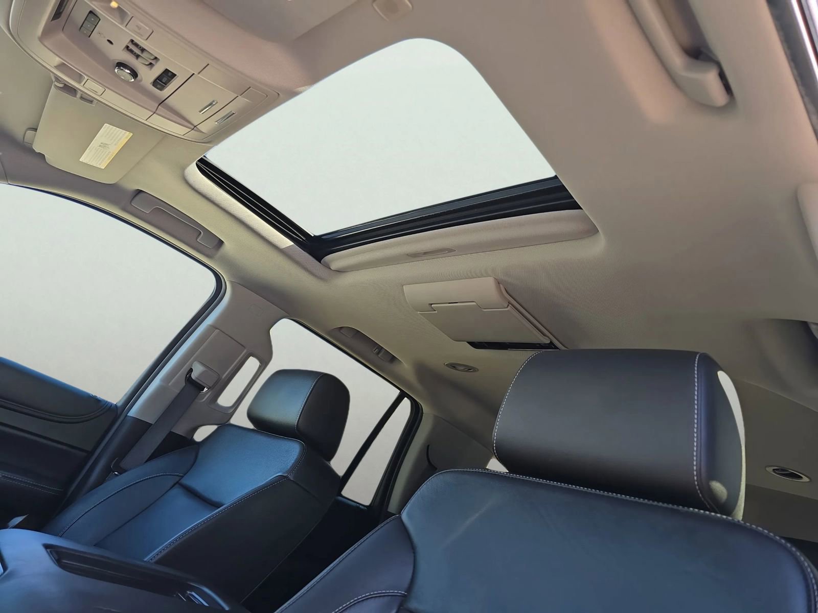Used 2018 Chevrolet Tahoe LT AWD/4WD image 14