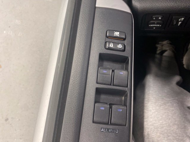 Used 2016 Toyota 4Runner SR5 AWD/4WD image 19