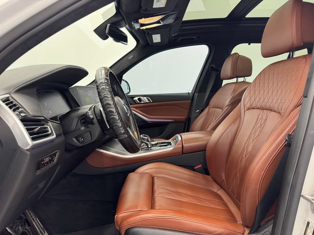 Used 2022 BMW X5 sDrive40i w/ M Sport Package RWD image 19