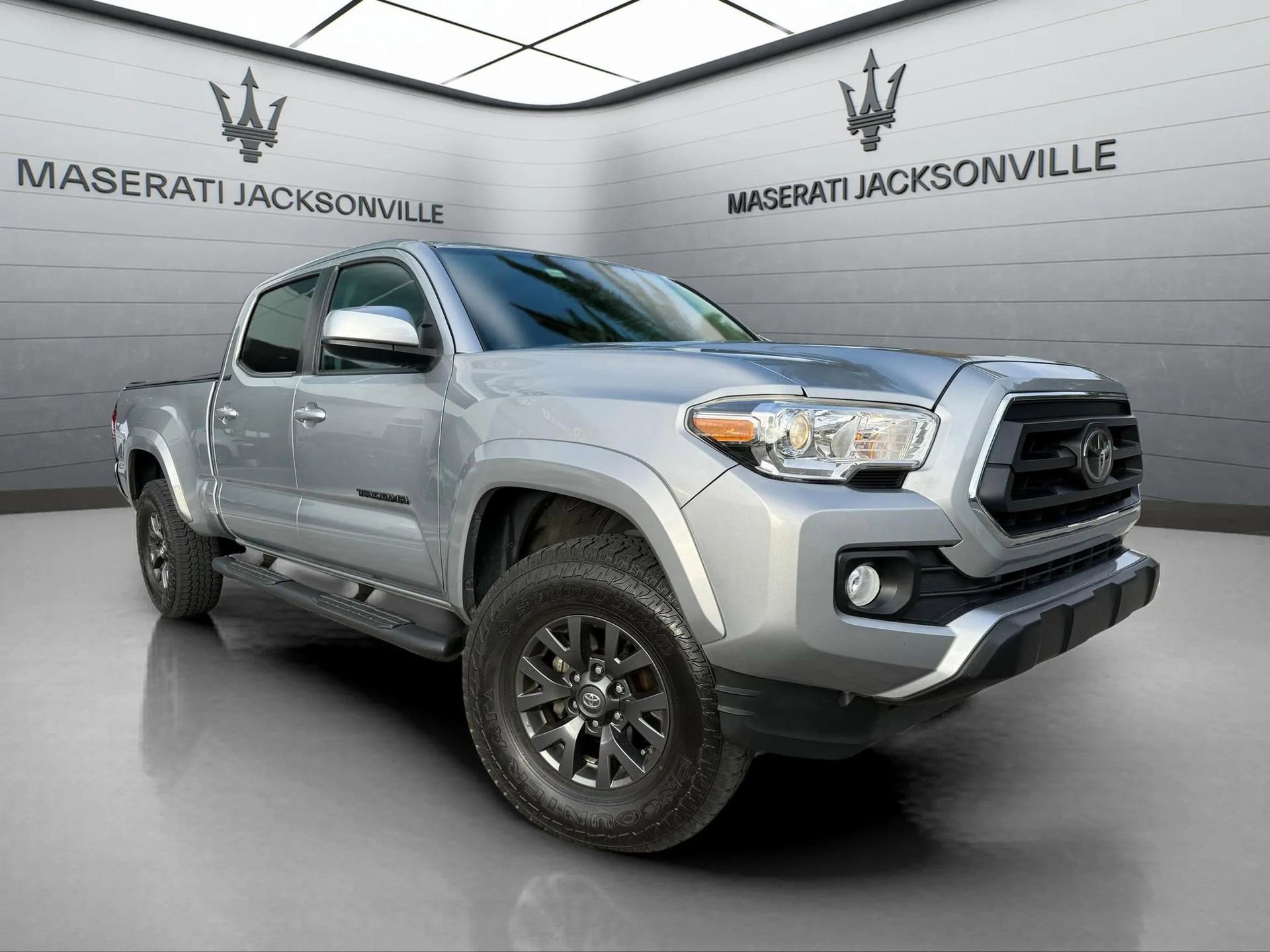 Used 2020 Toyota Tacoma SR5 image 1