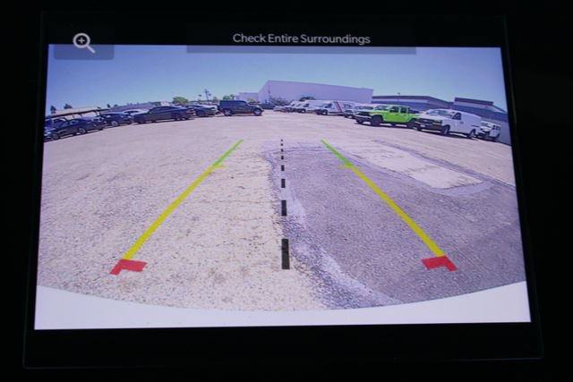Used 2025 Jeep Grand Cherokee Altitude RWD image 28